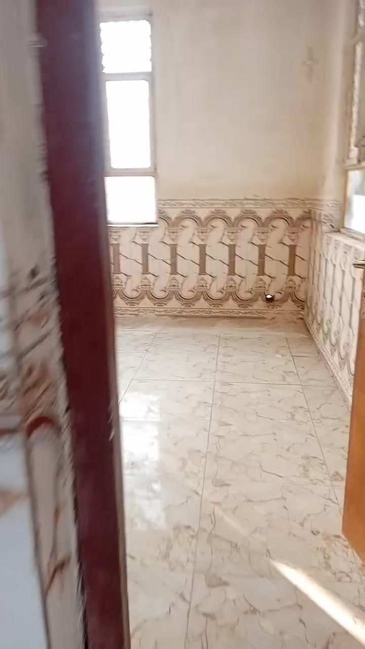 للأيجار ***********

