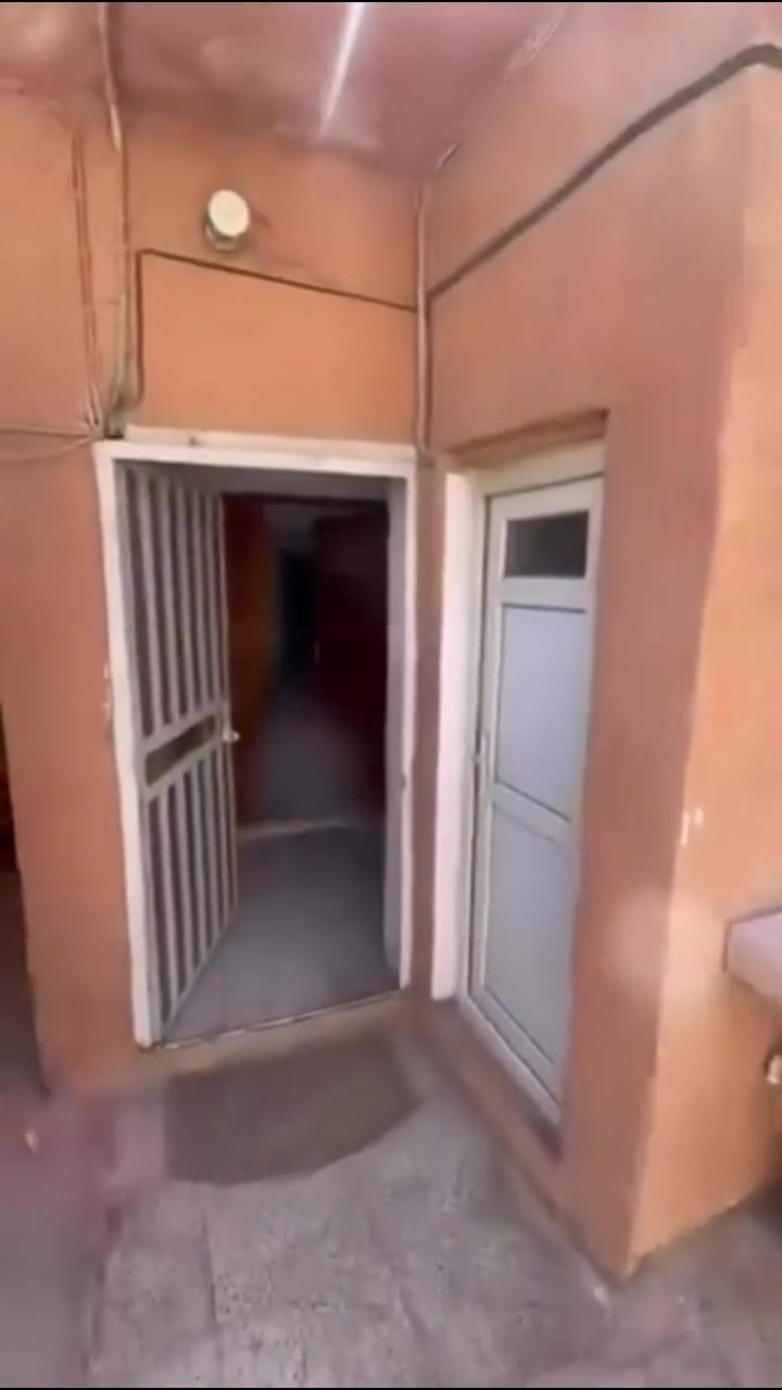 � دار للإيجار

📍 الموقع: حي المرتضى – خلف مطعم كببجي
📐 المساحة: 200 م²
🛏️ عدد غرف النوم: 4 غرف

✨ دار مناسبة للسكن العائلي، بموقع مميز وسهل الوصول.

━━━━━━━━━━━━
🏢 مكتب الأساس للعقار
👷‍♂️ 

📞 للاستفسار والتفاصيل والحجز تواصل معنا

***********
━━━━━━━━━━━━
مكتب الأساس للعقار | ثقتكم أساس عملنا

