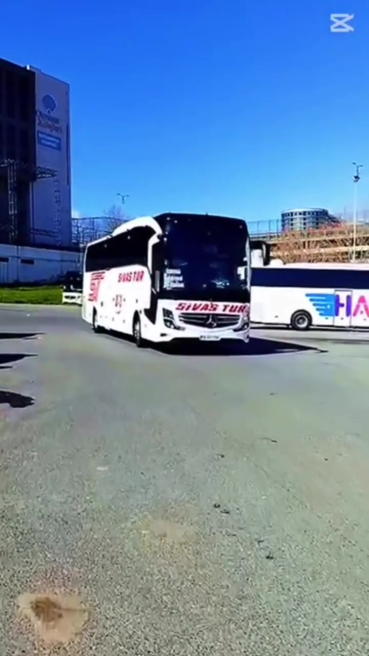 فرصة مميزة لأداء مناسك العمرة بأفضل الخدمات وأجمل الأجواء الإيمانية ✨
انطلقوا معنا في رحلة روحانية متكاملة إلى أطهر البقاع 
الأرض 🕋 
➖ يوجد برامج خاص الى المتعهدين / حملة دار 
➖ والمجاميع 
➖ ان شاء الله يكون انطلاق الرحلة / 5 / 9 / 
___________________ العمرة )
اسعار مغريه  

العمرة 🇮🇶🚌🇸🇦برآ عن طريق حدود عرعر (ثلاث وجبات طعام في طريق)
سارع  بتسجيل اسماء الراغبين لآداء مناسك العمرة 🕋🕋 وباسعار مختلفة  ومتميزة 💯🌟مبيت في مزرعة حائل هدية من شركة 
برنامج العمرة يتكون من 
🔟 ايام :— 
3️⃣ ايام في المدينة المنورة 🕌
7️⃣ ايام في مكة المكرمة🕋
مزارات مكة المكرمة 
(جبل النور - جبل الثور - منى - مزدلفة - عرفة ) 
مزارات المدينة المنورة ( مسجد قباء 🕌- مسجد القبلتين🕌 - شهداء احد⛰️ ) 
فنادقنا في مكه المكرمه برآ 🚌
شارع اجياد او شارع براهيم خليل 
( - فندق ايام - فندق رساله اجياد - ديوان اجياد- افاق السد  ) جدآ قريب
 وجبتين طعام بوفي مفتوح 🥙🍱 تجهيز كامل الى المعتمر 
وفي طريق وجبة طعام هديه من قبل الشركة مع مشروبات 🥤🧋غازية👈 وفواكه 
السعر يشمل:
⬅️☑️تأشيرة الدخول 🕋
⬅️☑️ ضريبة التأشيرة🕋
⬅️☑️ النقل باصات حديثة و مكيفة❄️ 🚌
⬅️☑️ الزيارات 🚶🏻‍♀️🚶🏻في مكة و المدينة 🕌
⬅️☑️ الإرشاد الديني 👳🏻‍♂️
⬅️☑️السعر يشمل طعام
المقاعد محدودة

برنامج طيران 
ان شاء الله يكون (وجبة الخامسة)
• فنادق 4 نجوم ⭐️⭐️⭐️⭐️🕋 في مكة قريب جدا 
اسم فندق  
( رساله اجياد - فندق برج الضيافة - فندق واحة الضيافة-ديوان اجياد )
• وجبتين طعام  بوفي مفتوح طليلة ايام العمرة
• طيران مباشر ✈️من مطار كركوك - طيران من كركوك   -  - الى مدينة المنورة
•هدايا للمعتمرين 🎁🛍️
تصريف إلى معتمر حصرآ 
•فنادق قريبة جدا من الحرم 
الطعام. 🍣🥗  بوفي مفتوح
جولة اختياريه وهديا مقدمه من الشركة 
سارع واحجز مقعدك من الآن
_________________________
يوجد عمرة الانابة 
( متوفي -شهيد -مريض ) 
بأفضل الأسعار 50 ألف 
العنوان
كركوك 
ديالى 
صلاح الدين 
للاستفسار اكثر مراسلة الصفحة او الاتصال على الارقام
***********
اخوكم 
فرنس محمد جواد
