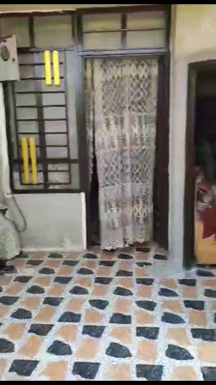 بيت للبيت كارت زراعي ١٠٠ متر باص  للاستفسار علرقم *********** السعر ٥٥   وبي مجال   حي صدام نهاية شارع الأسواق  معامله كامله  قرص رايح علا بغداد  ماء كهرباء ساعة كهرباء وطنيه
