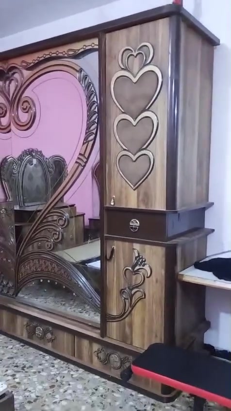 غرفه للبيع ٨ قطع مستعجله ع بيعته ***********
