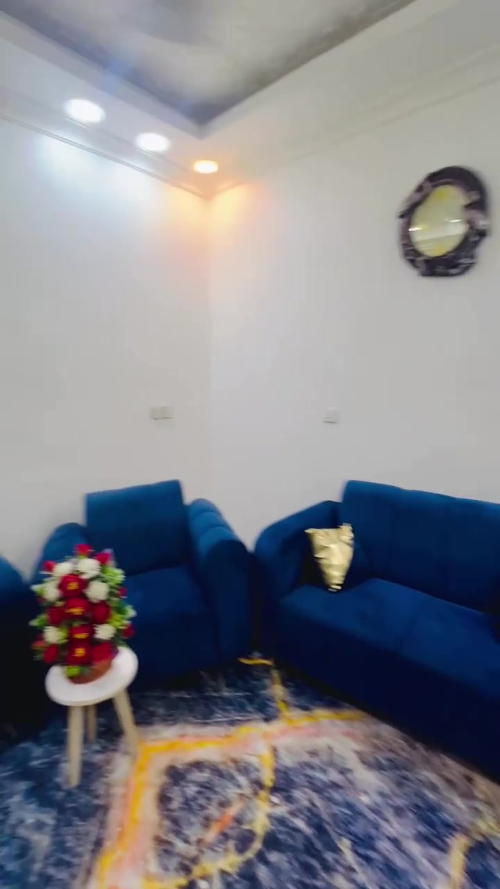 💎 عرض خاص | دار موديل تركي راقي (2024)
• الموقع: الوردية - شارع معمل أبو كيرة (قرب مجمع ما شاء الله) | يبعد 25 متر فقط عن التبليط.
• المساحة: 100 متر (الواجهة 8 متر)
• الملكية : طابو زراعي (سند 25)
الدار (طابقين):
• الطابق الأول: مدخلين + استقبال + كلدور + مطبخ + غرفة نوم واسعة + صحيات داخلية وخارجية + طارمة.
• الطابق الثاني: غرفة نوم كبيرة جداً + كلدور + سطحين.
• السعر: 69  وبي مجال
• للتواصل: ***********
• عقارات باقر البديري
