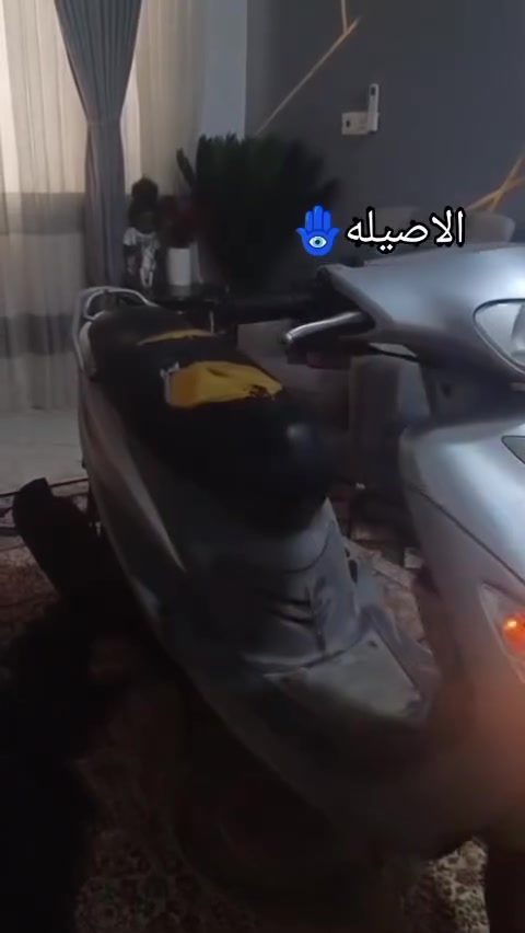 للبيع دراجه ماكس منغولي موديل 2006 دراجه كفاله بوشه بلاديه 49 دراجه ما مفتوحه كفرات ختم واحد دراجه جديده صار لها من نازله من الحاويه 22 يوم دراجه خير من الله سعر الدراجه ب 800 وبيها مجال قليل اللي يريد يجي خليجي خاص راح اخلي رقم تلفوني مكاني نجف***********

نص مكتوب في الصور:
- لوس أنجلوس
- كمل الاصلخ مالتي 👍