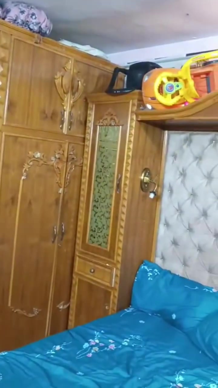 السلام عليكم غرفه نوم عراقيه للبيع
تسكام متكونه من 5 قطع 
بيها ضرر بسيط
سعرها 800 
للشراء الاتصال ع رقم***********
المكان بغداد
ملاحضه (ميز التلفاز غير مشمول مع الغرفه)
