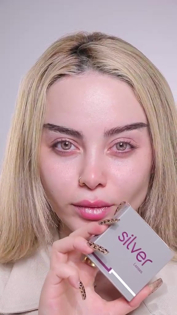 عدسات لاصقة طبيه وتجميليه ماركه عالميه سنويه الس