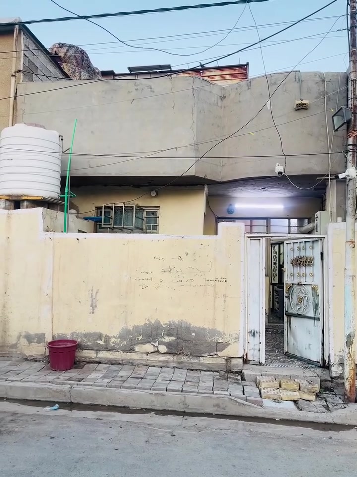 بيت للبيع بمساحة 100 متر مربع في شارع أبو علي، شارع المدارس. 🏡 فرصة رائعة لمن يبحث عن منزل مناسب! السعر 56 مليون، وقابل للتفاوض. 💰 للمزيد من التفاصيل، الرجاء التواصل على *********** أو ***********. 📞 لا تترددوا بالاستفسار! ✨
