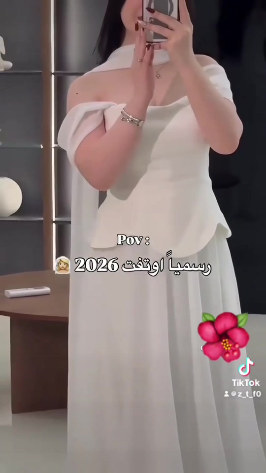 فستان جديد فستان عقد متوفر جميع القياسات  وجمع الالوان 
وعدنه خدمة توصيل الى كافة انحاء العراق 
سعر الفستان ٣٠  الف فقط 
تتوفر عدنه فساتين بأسعار مناسبة