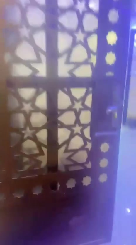 بيت للبيع في المشتل ٨٠ م محلة ٧٥١ زقاق ٣٠ طابو ملك صرف يتكون من ثلاث طوابق الطابق الأول استقبال ومطبخ وغرفة نوم وحمام ومرافق صحية مشتركة الطابق الثاني غرفتين نوم وحمام ومرافق صحية مشتركة الطابق الثالث غرفة نوم وحمام ومرافق صحية مشتركة البيت بحالة جيدة جدا وجاهز للسكن الاتصال بالرقم *********** وبالامكان مراوس ببيت زراعي بفارق سعر
