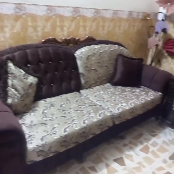 السعر 300  و بي مجال.......
***********
