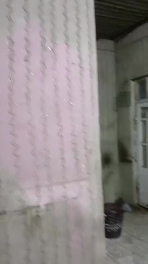 بيت للبيع المساحه 200م صب رباط وسقف صب البناء بلوك غرفه وصاله ومطبخ وتخايج وحديقه علوة الفحل سعر مناسب 35 وبيها مجال للاستفسار ***********
