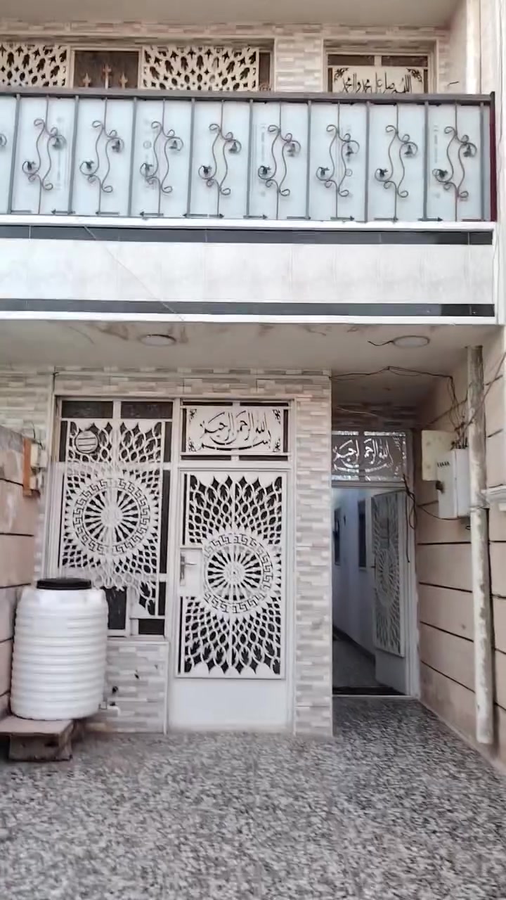 السلام عليكم
بيت ١٠٠ متر للبيع ب المخابرات بظهر التجاري اول بيت بظهر صيدلية عبق جوري قرب فلكه ابو رشا طابقين ٣ غرف نوم واستقبال كبير كراج سياره ٣ خطوط كهرباء تانكيات ٢ مي كيزرات ٢ جيب غراضك واسكن بي مابي اي نقص
بأسمي ارتفاع السقف ٣ متر للأستفسار
***********
