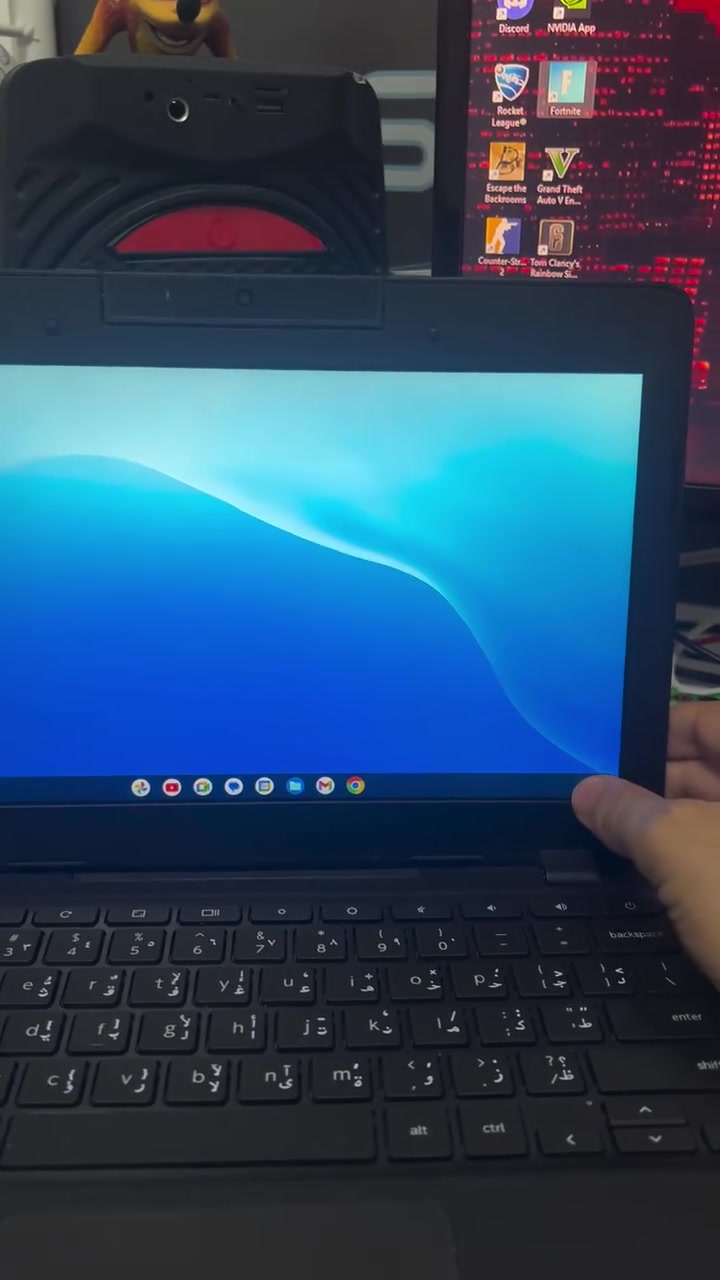 لابتوب Lenovo N23
مخصص للدراسه والبرامج البسيطه 
بيه كامره قلابه ومايك 
يدعم اللمس (يعني شاشته تج )
نضام أندرويد 
بطاريته تتحمل 6 ساعات تقريباً وجداً 
لابتوب ويصير ايباد هم 
مناسبه سعرها 60الف 
للتواصل خاص او ***********
