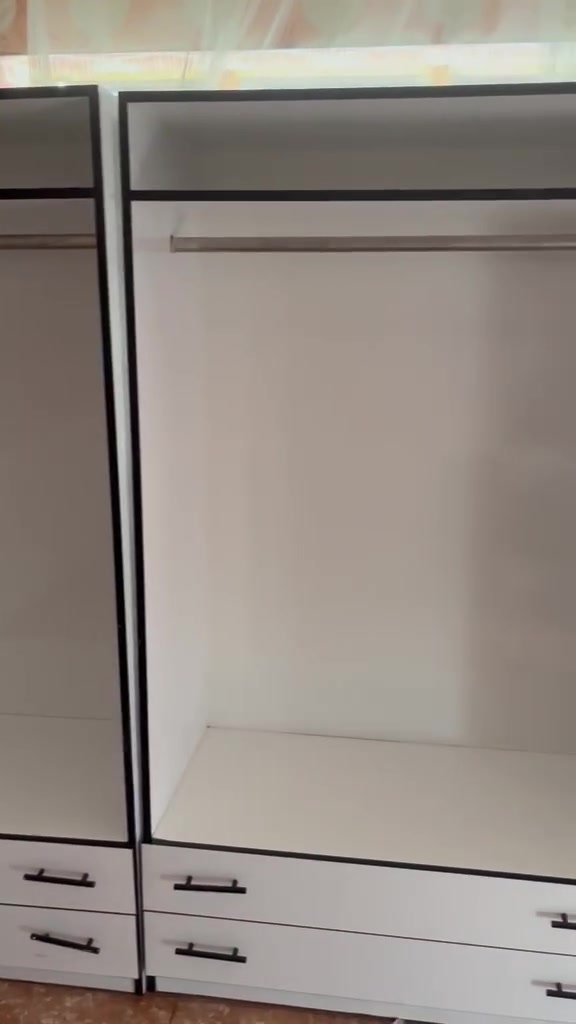 درسنك روم بسعر٢٠٠ اثنينهم وبيهن مجال دوره ***********

