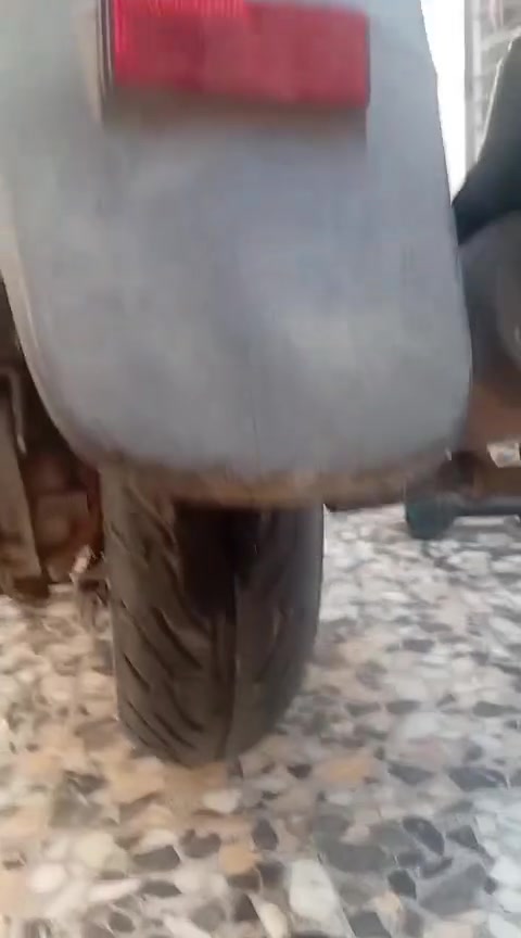 اعاده نشر بسبب الوعود الكاذبة ليش تواعد وتكلي امسح النشور وجايك 
 سلام عليكم بغبغا للبيع دراجه مكفوله كفاله عامه جيب فيتر وتعال سعر 850وبيه مجال للشراي مكاني زعفرانيه نهايه اربع شوارع دراجه صاله 7اشهر من نازل اوراق موجوده 
رقم ***********
