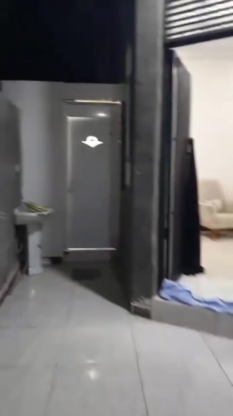 بيت للبيع منطقة الصياغ شارع ال قدوري بيت مساحته ٢٠٧م واجه ١١ متكون من ٣ غرف ثنين جوه فوك صاله غرفه دبل بناء ٢٦ مكانه مرتب بناء طابوك بناء درجه اولى سعر ١٤٩معا المجال للاستفسار اكثر واتساب***********
