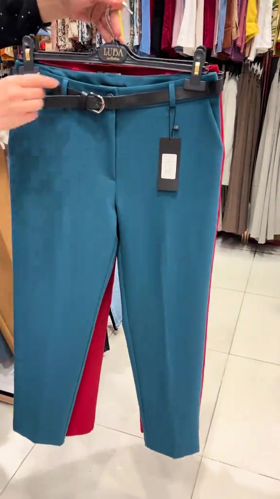 ‏4T4 Fashion تخفيضات…تخفيضات 🔥 العنوان: الحارثيه _بغداد مول / الطابق الاول مقابيل Lc                   المنصور مول/ الطابق الارضي  توجد خدمة التوصيل في بغداد وجميع المحافظات🚕🚕 🌸للاستفسار ارسال رسالة للبيج اوالاتصال بالرقم ***********🌸 #اكسبلور #فاشن #fashion  #ترند #الشعب_الصيني_ماله_حل😂😂 
