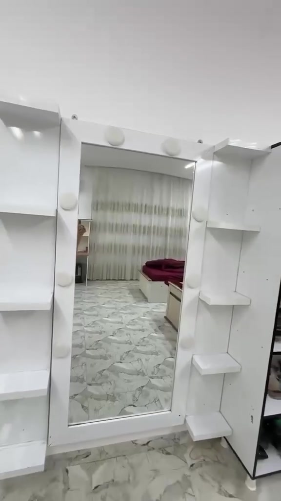 غراض للبيع مكاني خانقين

نص مكتوب في الصور:
- شازلونات ايطالية
