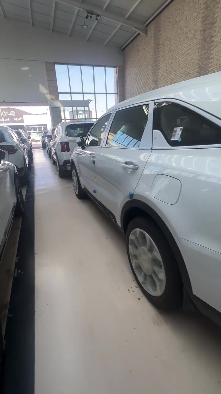 �✨ شركة نيروز لتجارة السيارات ✨🚘
نعلن الكم اليوم تخافيضات قوية جداً على سيارت سورنتو 

📍 بغداد – معارض النهضة – الشارع العام

🔥 وصلت حديثًا إلى شركة نيروز

سيارة موديل 2026 بمواصفات استثنائية تجمع بين الفخامة، القوة، والتقنيات الحديثة.

🛡️ خليجي – زيرو – ضمان الشركة الدولية

📋 المواصفات:

✅ محرك V6 سداسي الأسطوانات

✅ ناقل حركة أوتوماتيكي 8 سرعات

✅ أربع كاميرات

✅ تشغيل عن بُعد

✅ تشغيل ودخول ذكي بالبصمة

✅ فتح الصندوق الكهربائي

✅ هوائي Shark Fin

✅ حساسات أمامية وخلفية

✅ مصابيح زينون + LED

✅ كشافات ضباب

✅ Back Light LED

✅ إشارات مدمجة بالمرايا

✅ مرايا جانبية كهربائية قابلة للطي

✅ ماسحة خلفية

✅ عدد 2 Airbag

✅ ناقل حركة إلكتروني (Gear Mouse)

✅ فرامل يد كهربائية

✅ نظام ABS

✅ لوحة عدادات رقمية (Digital)

✅ شاشة تدعم Apple CarPlay

✅ كاميرا 360°

✅ إضاءة داخلية LED محيطية

✅ شيفترات خلف المقود

✅ مثبت سرعة (Cruise Control)

✅ أوامر صوتية

✅ Bluetooth + Type-C

✅ شاحن لاسلكي للهاتف

✅ منفذ طاقة

✅ فحص إلكتروني كامل لأنظمة السيارة

✅ مقصورة رحبة تتسع لـ 7 ركاب

✅ مقاعد مخمل باللون الأبيض

✅ تحكم كهربائي بالمقاعد الأمامية

✅ نظام تكييف لمس بمنطقتين

✅ 3 قطع تبريد

✅ أوضاع قيادة (Drive Mode)

✅ نظام مانع الانزلاق

✅ نظام نزول المنحدرات

✅ حاملات أكواب

✅ فتحات تكييف للمقاعد الخلفية

✅ تطعيمات داخلية من الألمنيوم

💎 سيارة صُممت لتمنحك الراحة، والقوة، والفخامة في كل رحلة.

📍 العنوان: بغداد – معارض النهضة – الشارع العام

📞 للاستفسار والحجز:

***********

شركة نيروز لتجارة السيارات

وجهتك الأولى للسيارات الزيرو والخليجي بضمان وثقة.
