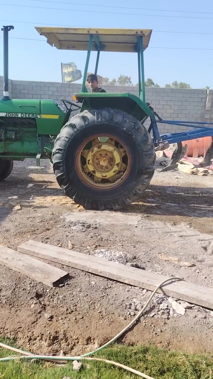 جوندير٨٢للبيع كفاله عامه وضع اشركه برغي مامفتوح بيهه العنوان ميسان ***********
