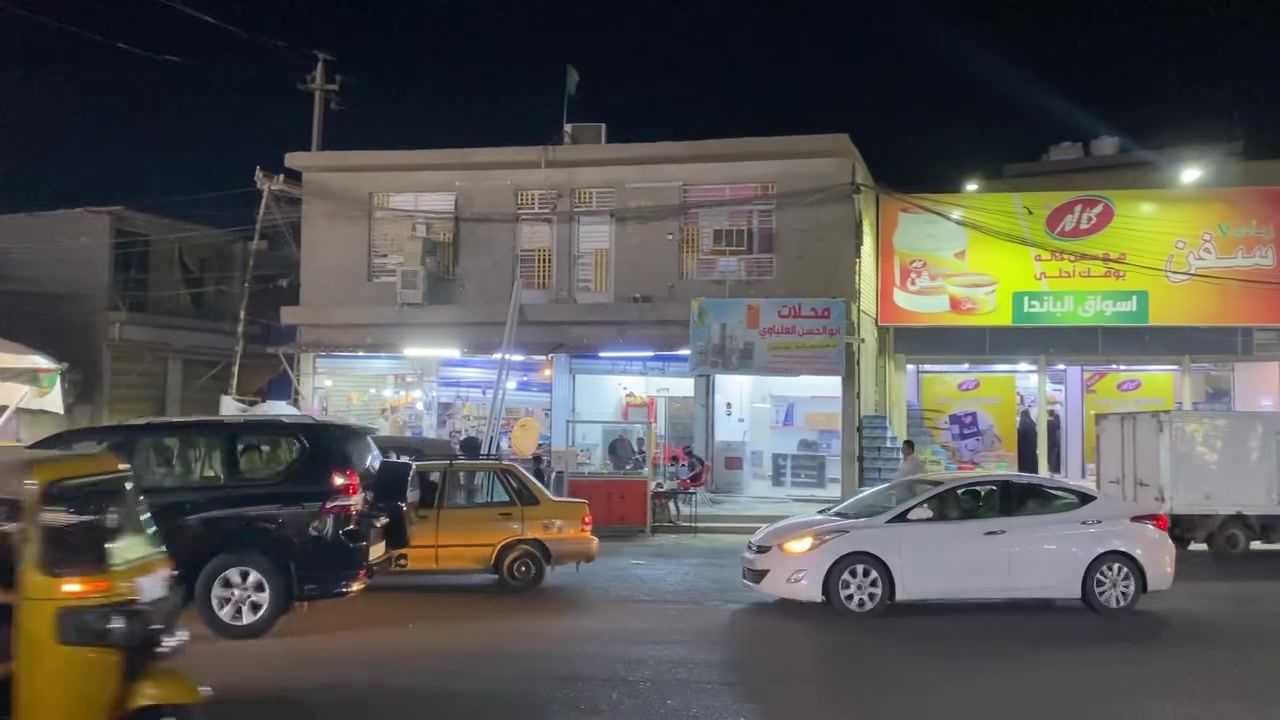 سلام عليكم بنايه للبيع مساحه 200متر
مؤجره بل كامل قرب جامع بيت مجيسر مجاور اسواق بانده 
ركن ع شارع العام والفرع تحتوي ع 4محلات و3شقق
للتواصل والاستفسار مراسله الصفحه او الاتصال ع واتساب 
***********
