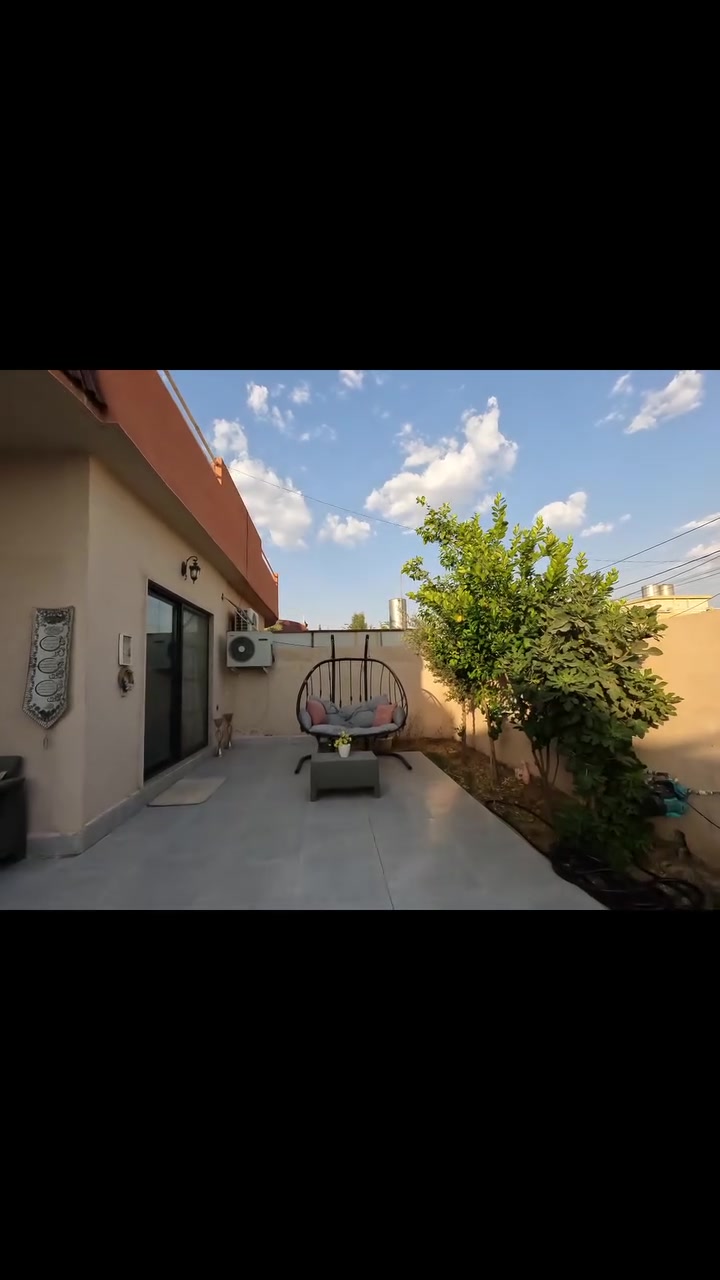 ■ منزل للبيع في مجمع شاهان
■ مساحه ٢٠٠ م طابق واحد
■ يتكون من ↘️
■ ٢ غرف نوم 
■ استقبال و هول
■ مطبخ + كراج
■ يقع المجمع على طريق ١٥٠ م
■ للإستفسار الاتصال *********** / ***********

