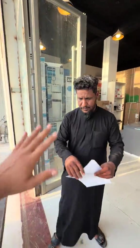 اي جهاز تاخذه من شركه الشراع ويطلع مو نفس الي شارحين عليه  تاخذه ولا تدفع فلوسه 
