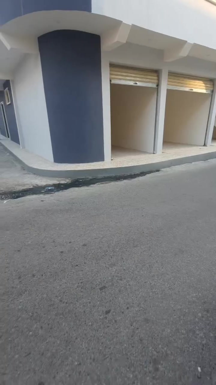 السلام عليكم محلات لايجار في منطقة عطشانه مقابل كراج شمال طبك مدرسه ابن رشد حيل قريب على شارع عام ٣محلات بناء جديد استفسار اتصل على رقم ***********
