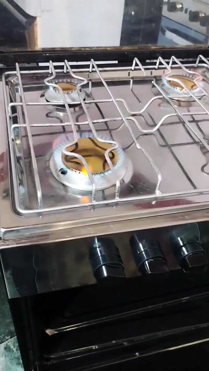 طباخ امبريال اربع عيون مصري.. مستخدم نظيف اخو الجديد.. للتواصل عالواتساب *********** غير متواجد عالفيس #
