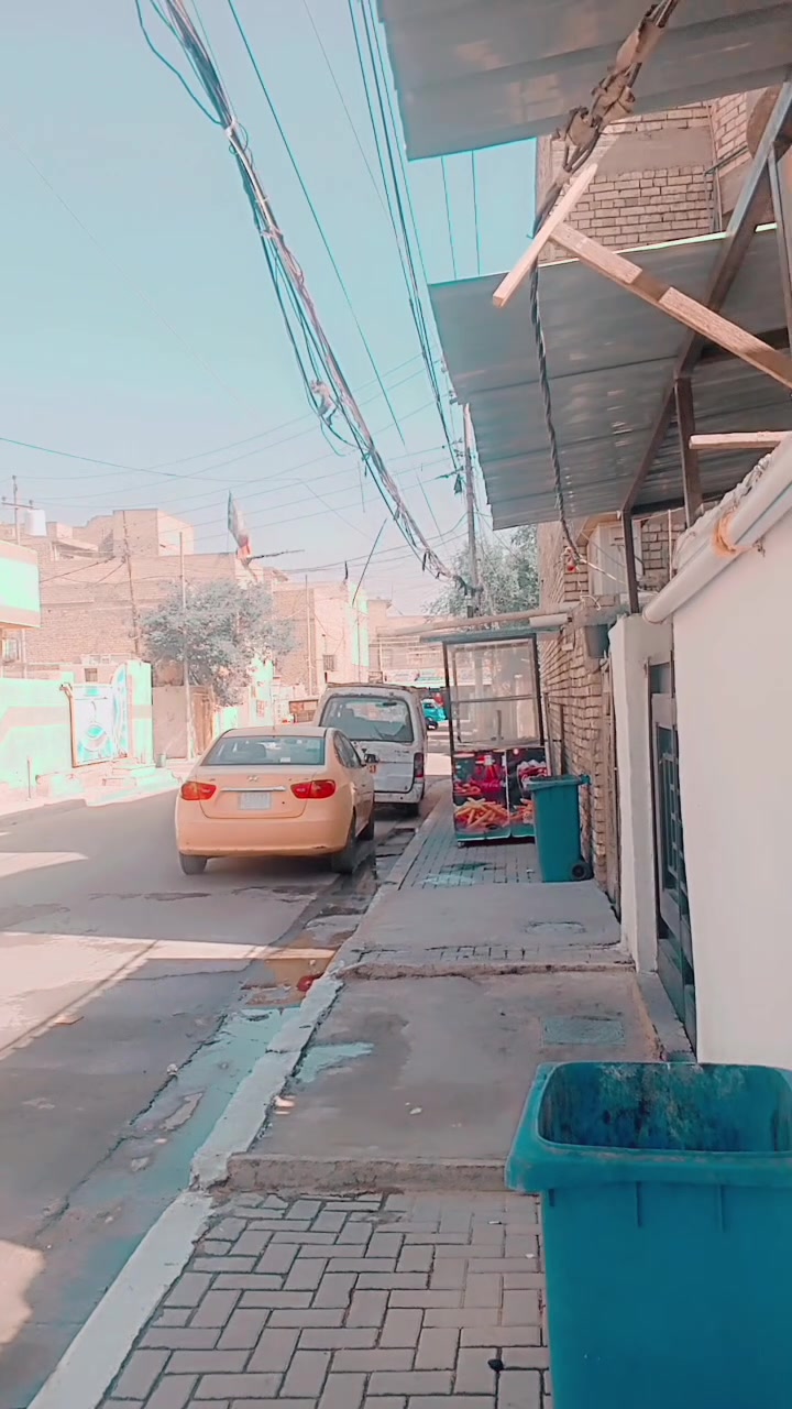 السلام عليكم يوجد بيت للايجار اول دربونه في حي السفير قريبه على الكفاءات قريبه عالشماعيه المراجعه اتصال على صاحب الدار على الرقم ***********
