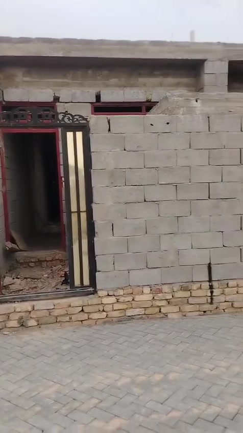 حي اور سبع قصور • ٧٠م • هياكل