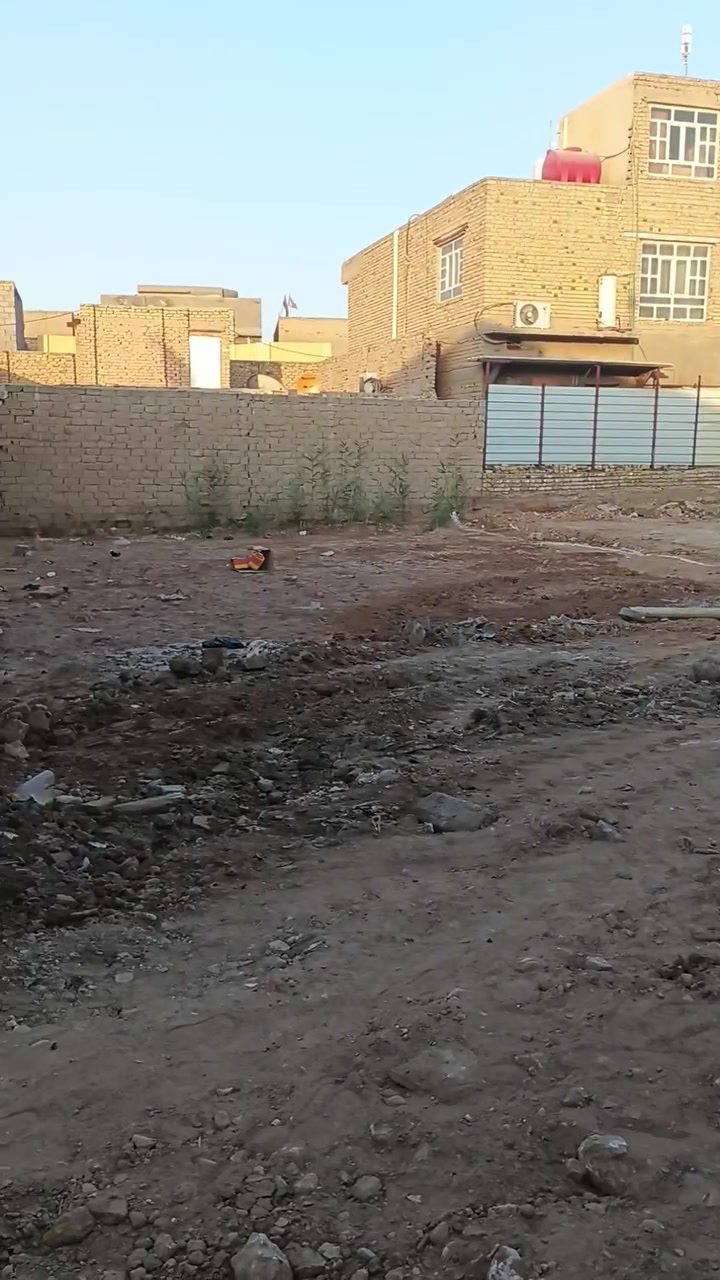 خلف المصرف مباشر • ٤١٠م • بها مجال