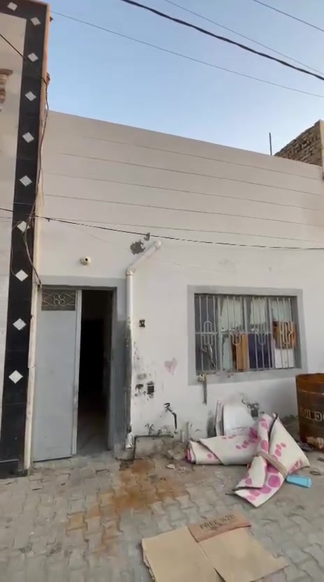 دار للبيع طابو صرف مساحه 75متر
طويريج شارع البلديه مقابيل المدرسة امنه بنت وهب الابتدائية للبنات 
استقبال و غرفه و  صاله ومطبخ وصحيات 
السعر 70مليون 
الاستفسار  ***********الاتصال واتساب
