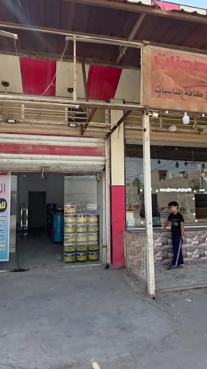 محل للأيجار عرضة ٣متار والطول ١٠ امتار والنزال ١٠ الاستفسار ***********
