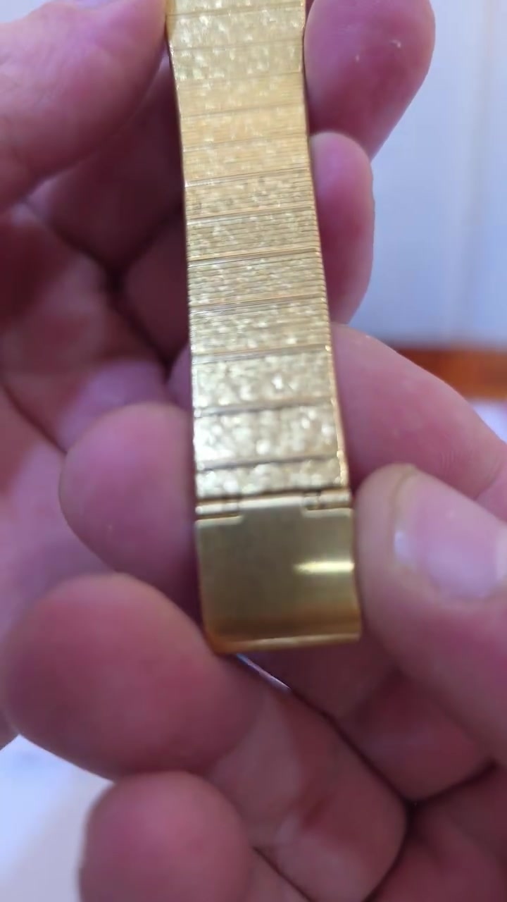 تحية طيبة /ساعه بورن سويسري/ بطاريه / القطر موضح في الفديو /
السعر١٥٠ الف لتواصل [***********]
