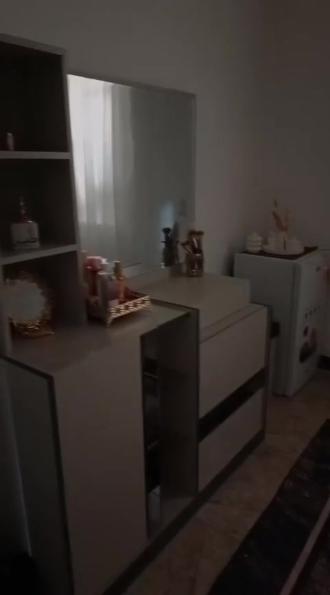 غرفه للبيع صار ٣اشهر من خذته زلع مبيها نضيفه ١٠٠/١٠٠ تجون وتشوفوها مستعجله عليه اريد اسافر للتواصل عبر الواتساب ***********
دوشك طبي طبقتين 
كنتور مع ملحق 8ابواب 
شازلون
سرير وملحقاته
دراور
ميز تواليت 
طابوريا
غرفه للبيع صار ٣اشهر من خذته زلع مبيها نضيفه ١٠٠/١٠٠ تجون وتشوفوها مستعجله عليه اريد اسافر للتواصل عبر الواتساب ***********
