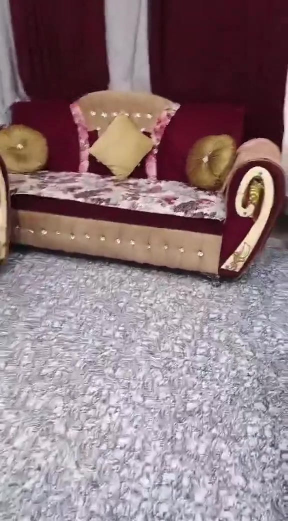 كنب • بابل • مثل جديد