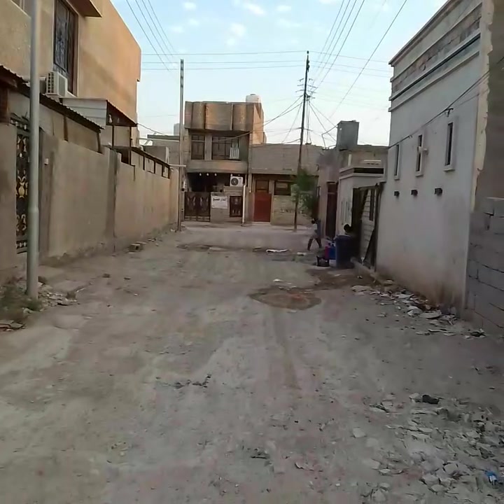 سلام عليكم بيت 120المساحه قاط ونص طابو 25 اقرارمحكمه مي كهرباء مدرسه جيران خير من الله ***********
