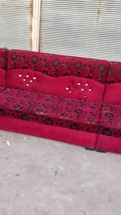 يا الله ديوان 13 مقعد بسعر مناسب العنوان القاسم حي العسكري ***********
