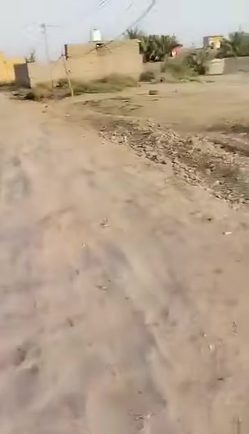 السلام عليكم ورحمة الله وبركاته 
يوجد قطعه للبيع 
مساحته 325
في منطقة البدعه
انتصال على الرقم وباقي التفاصيل مذكوره بالفيديو 

***********@
