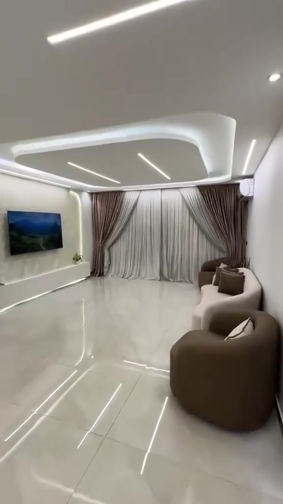 شقه للبيع طابق ثاني ملك صرف موقع ممتاز ***********
