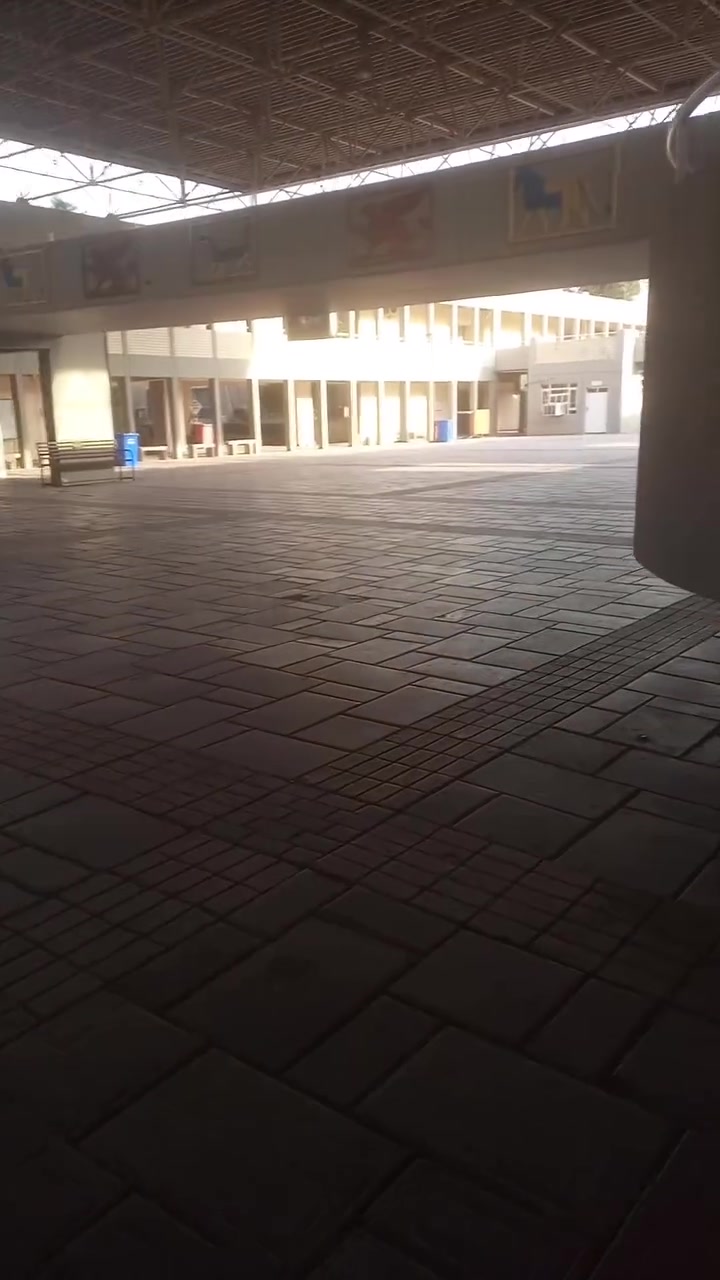 للإيجار        للإيجار.    للإيجار

مواقع داخل النادي الطلابيّ في أحد كليات مجمع الجامعة المستنصرية في السبع أبكار في الاعظمية والذي يضم ثلاث كليات في مجمع واحد مشترك وهي
1.كلية التربية الأساسية 
2.كلية القانون 
3. كلية السياحه 
ويبلغ عدد الطلاب والطالبات والاساتذه اكثر من 10000 عشره آلاف
وتبلغ مساحة النادي الذي تقع فيه هذه المواقع أكثر من 1000 الف متر
والمواقع هي :
اولاً موقع لبيع 
- البيتزا بأنواعها 
- الريزو
- الكنتاكي 
- الزنجر
- الصاج الإيطالي 
- الفاهيتا

ثانيا  موقع لبيع
-اللحم بعجين 
- الفطائر 
- المناقيش
- البورك 

ثالثاً موقع لبيع 
- الفلافل 
- البركر 
_ الفنكر بكافة أنواعه الحديثة 
يجب ان يكون المستأجر صاحب خبرة وممارسه في مجال عمله وشرط أن يمارس العمل بنفسه 
بغداد الاعظمية 

للاستفسار ***********
بي واتساب
