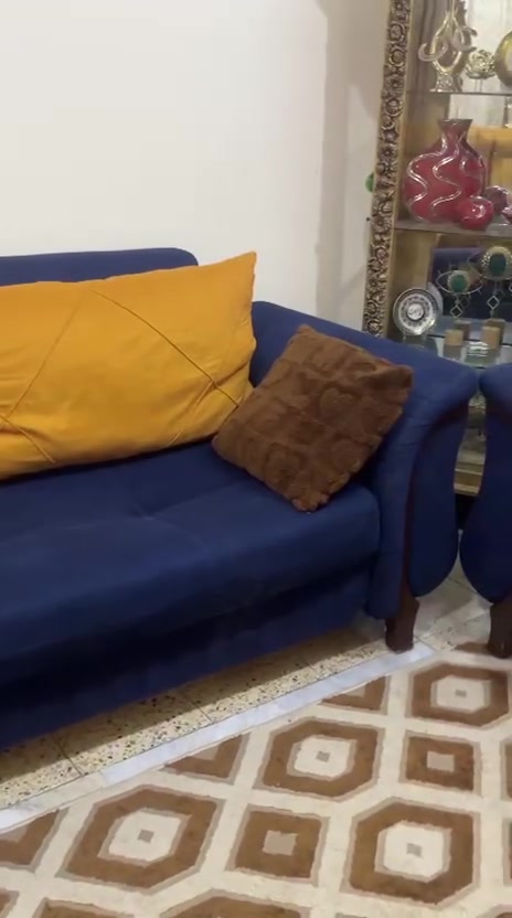 ٧مقعد تركي • فاترينة نظيفة • غرفة شبابية مفصخة