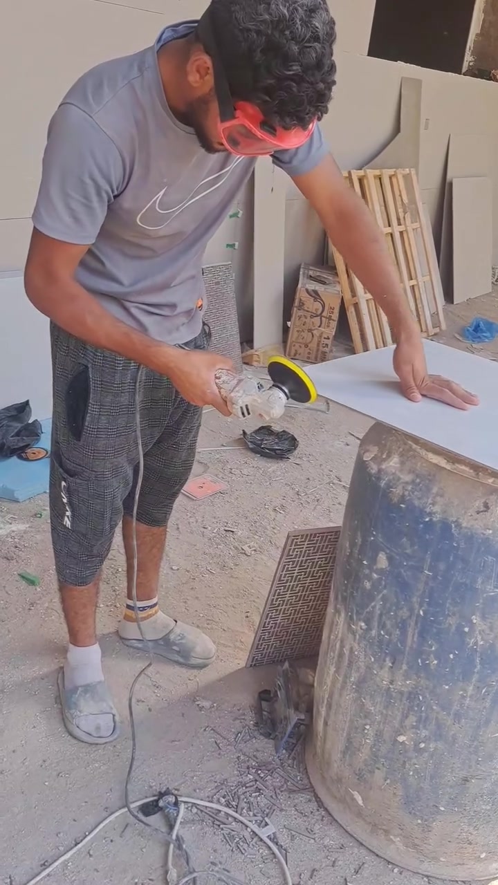 تطبيك بورسلين • سيراميك • كادر مختص