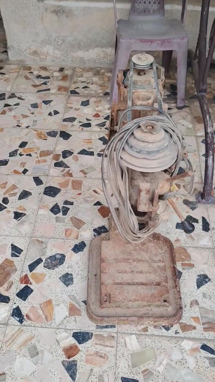 السلام عليكم للبيع
بغداد الحسينيه مال راشديه ***********
