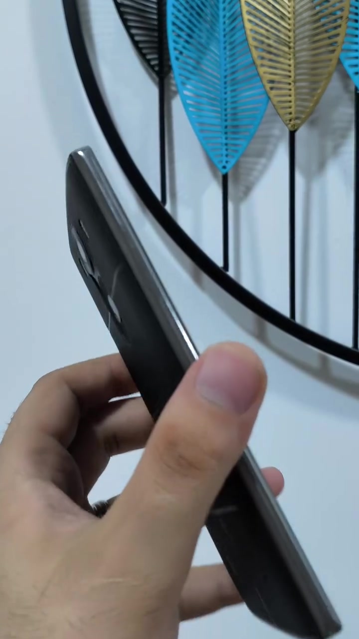 تلفون LG V10
السعر 50 وبي مجال 
ذاكرة64
الجهاز فول نظافة 
شغال مابي اي مشكلة 
نقص بطارية فقط يشتغل دقيقتين ويطفة بطاريته منتهية 
عنواني حلة مركز
***********

