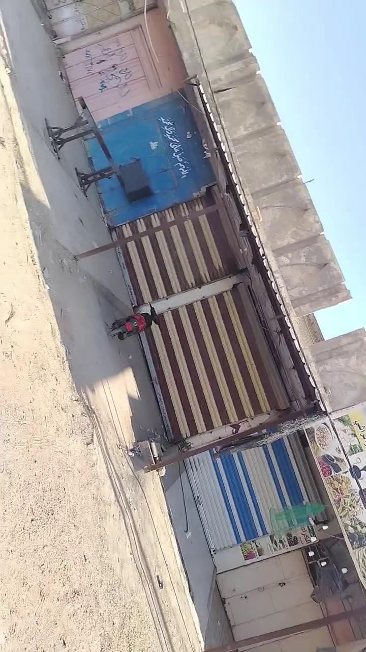 مخزن للإيجار • ٣٠٠م • سندويج بنل