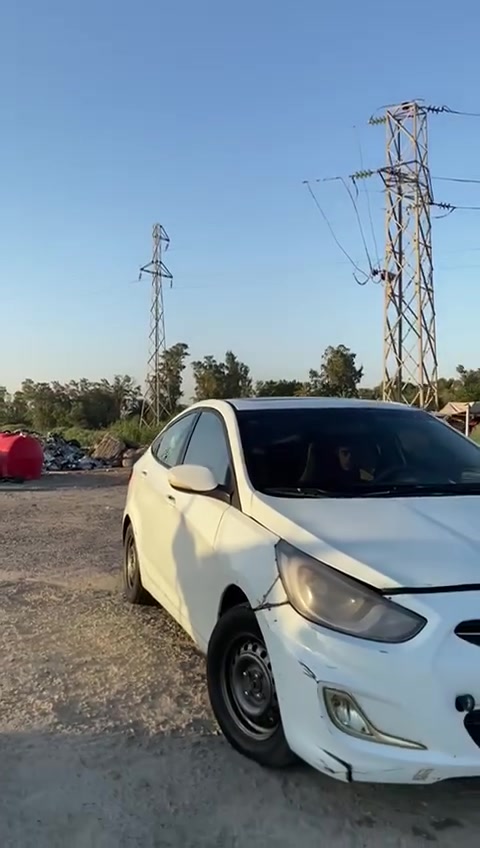 اكسنت 2014 خليجي
مكينه 1,6 
كير مكينه جدد
تبريد ثلج 
بسمي  سنويه لل30
كشر غير مكفول 
مابيه نقص برغي 
سعر 70بيه مجال 
مكاني الديوانيه 
***********
