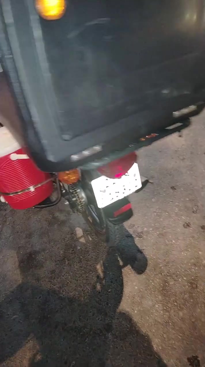 سلام عليكم دراجه دايون مكينه 200 سي سي 
رقم أربيل بسمي

موديل 25 ⚡
الدراجه علا وضع الشركه تأخذها ربع متصرف عليه 
مبدل زوج تايرات
زنجيل أبو الربل
دسكات بانزات
دهن جديد يوم واحد بل شهر بدلته 
تأخذها كبل للشغل ماشيه 18 
سعرها 2550
وبيها مجال إلي ميعجبه السعر خلي يعبر المنشور 
بغداد الأعظمية *********** تصل وبيك خير ودلل
