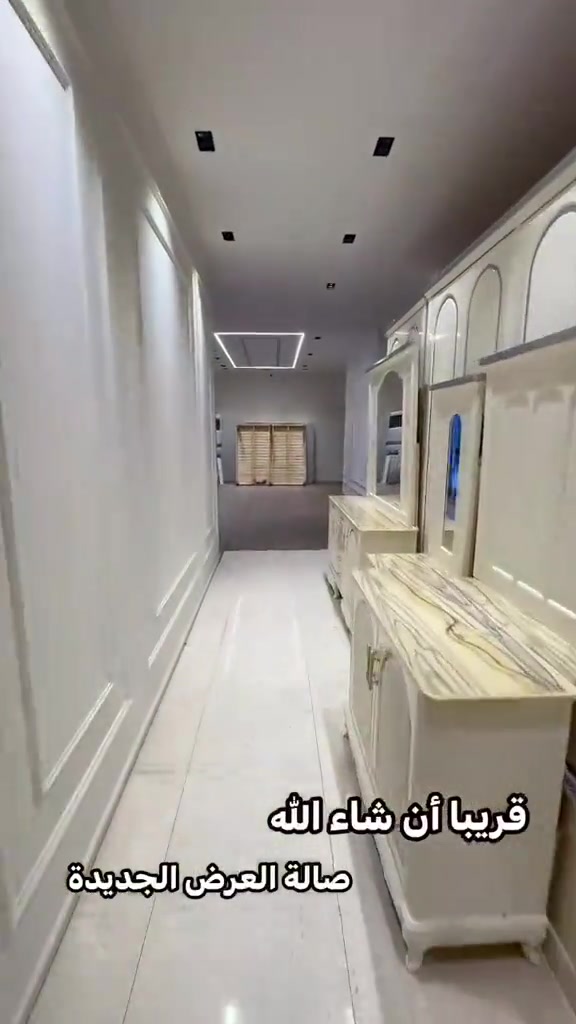 قريبا أن شاء الله  #معمل_ومعرض_الزان_للأثاث #أنتم_عائلة_الزان_وأحنة_الكم_ضمان_وأمان #الشعب_الصيني_ماله_حل😂😂 #غرفة_نوم 

نص مكتوب في الصور:
- قريباً أن شاء الله صالة العرض الجديدة