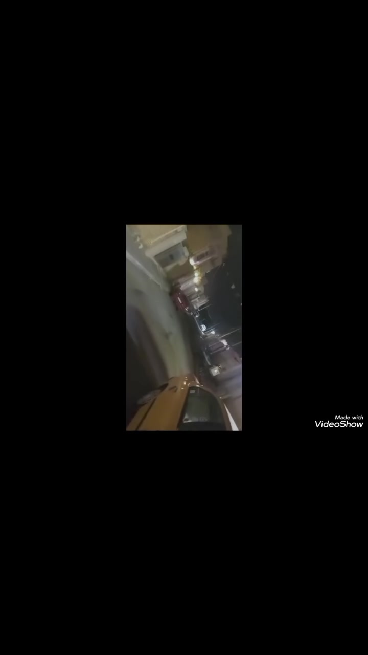 السلام عليكم 
مشتمل ١٠٠م   بناء حديث.  طابقين   طابق الفوك غرفة نوم وصحيات  + ستقبال +مطبخ معزول +هول +غرفة نوم+مجموعة صحيات داخلية وخارجية   وكلشي موضح بلفديو. 

المكان كوت حي الحوراء شارع الشيرازي 
بيع او مراوس 
***********بي وتساب
